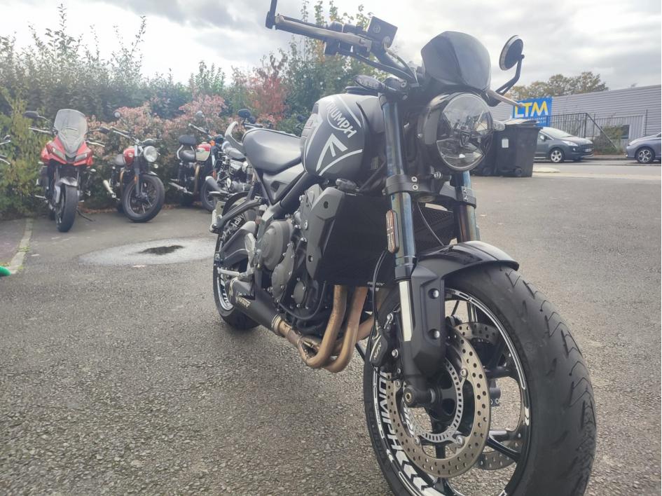 TRIUMPH TRIDENT 660