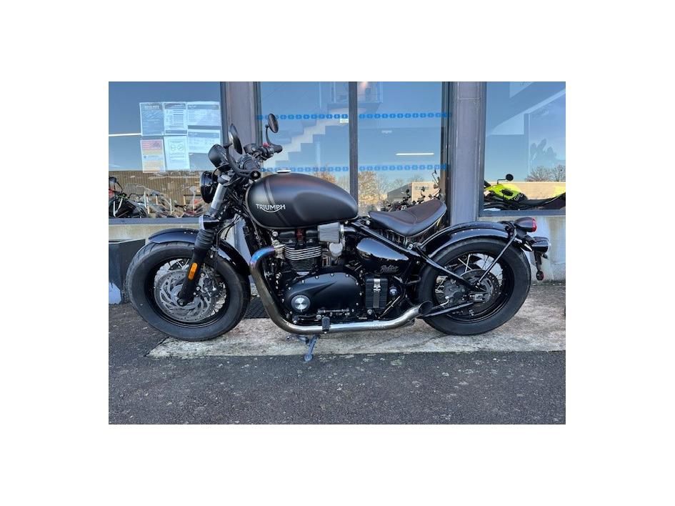 TRIUMPH Bonneville Bobber 1200 