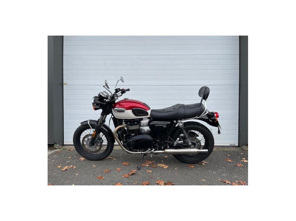 TRIUMPH BONNEVILLE T100 900