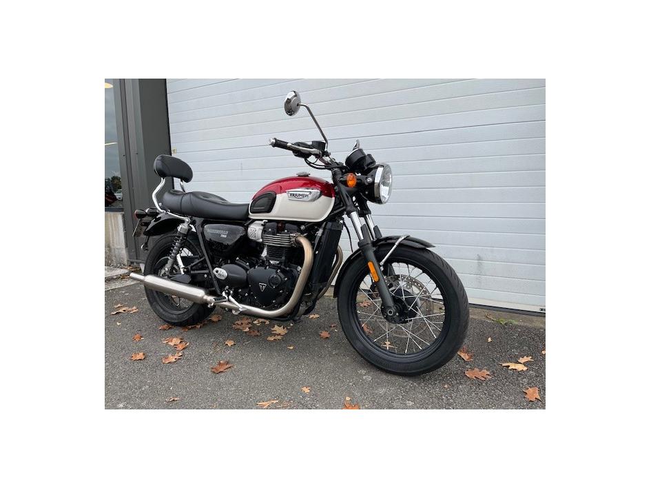 TRIUMPH BONNEVILLE T100 900