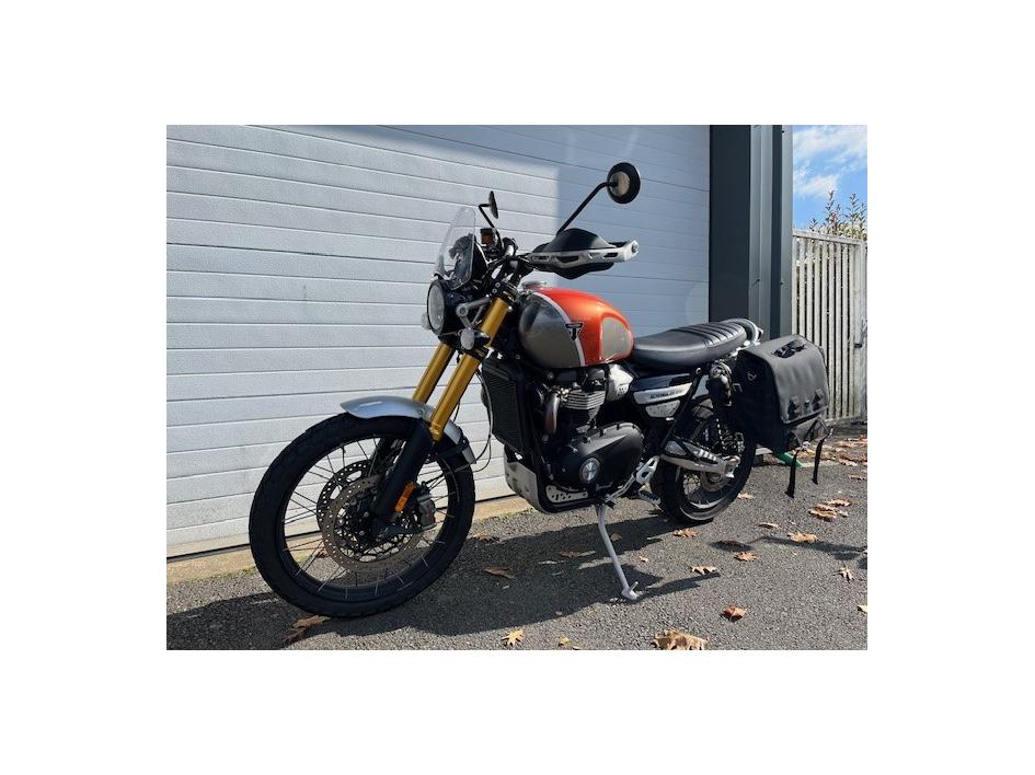 TRIUMPH SCRAMBLER 1200 XE