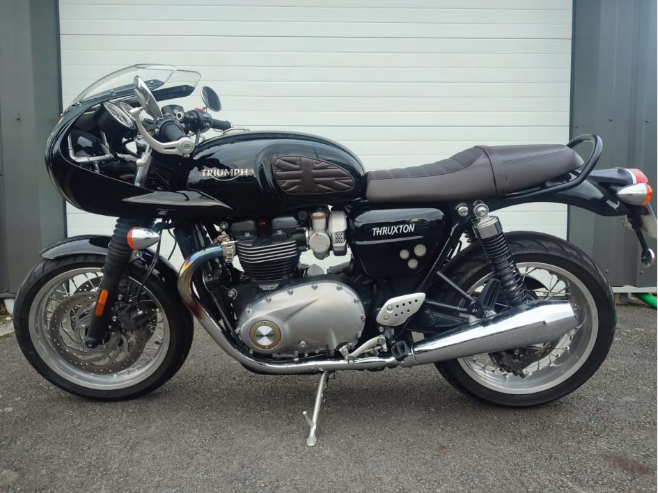TRIUMPH THRUXTON 1200