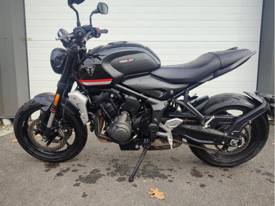 TRIUMPH TRIDENT 660