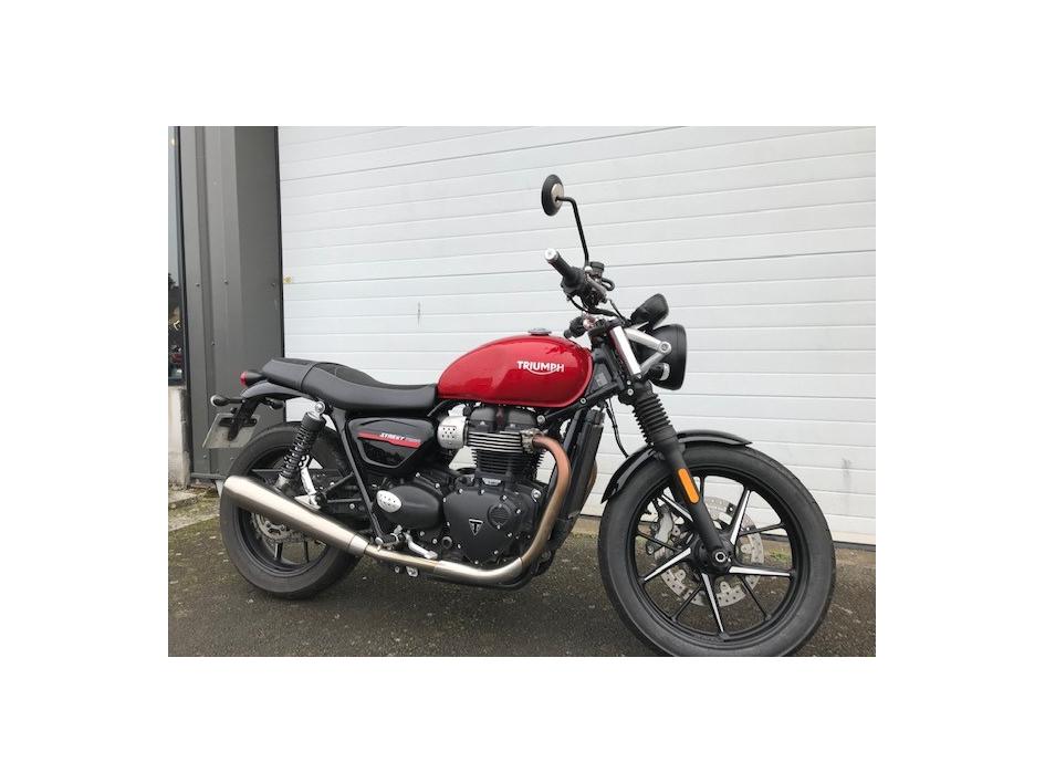 TRIUMPH STREET TWIN  900