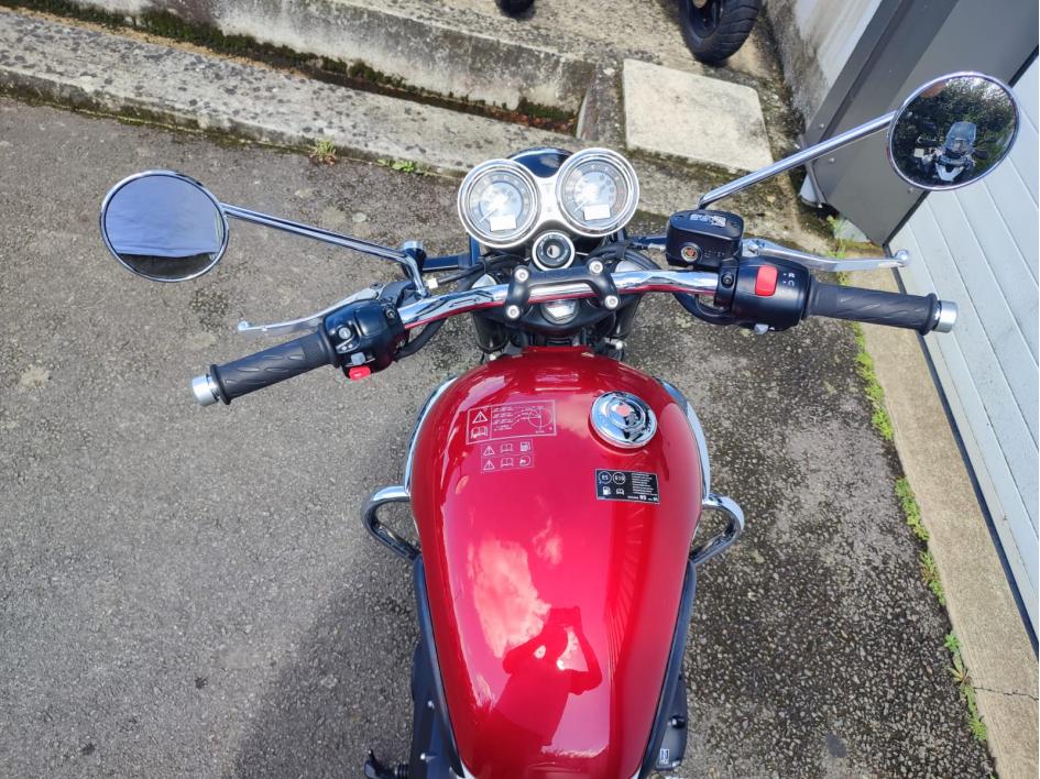 TRIUMPH Bonneville T100
