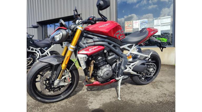 TRIUMPH SPEED TRIPLE 1200 RS