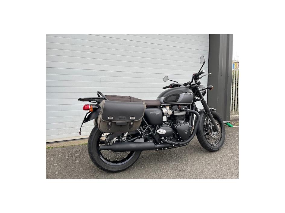 TRIUMPH Bonneville T120 Black