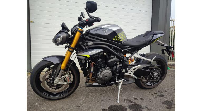 TRIUMPH SPEED TRIPLE 1200 RS