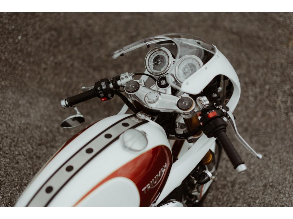 1200 THRUXTON-R CRYSTAL CLASSIC