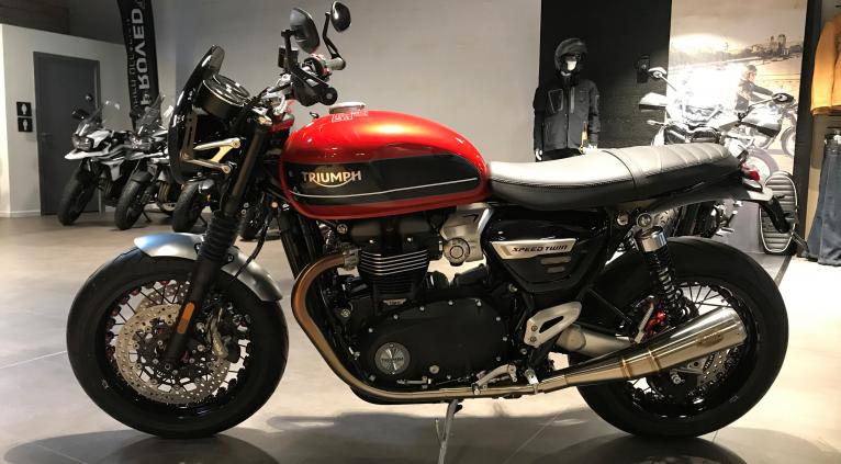 TRIUMPH 1200 SPEED TWIN SPOKED WHEELS